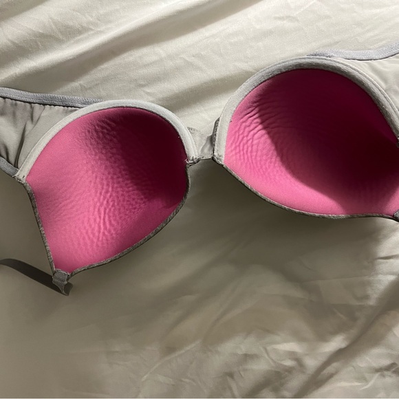 PINK Victoria’s Secret Grey Gray and Pink Bra - Picture 4 of 4